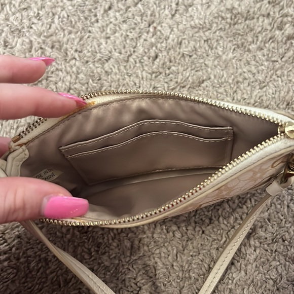White coach wristlet - Picture 2 of 2